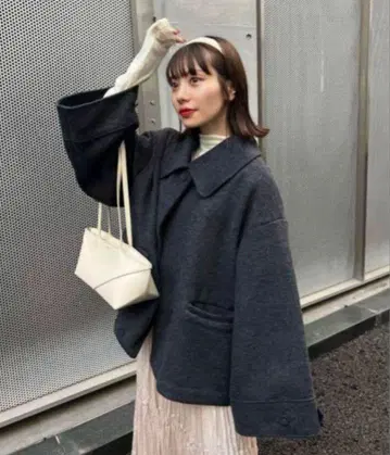 새상품급 hinari 빅 칼라 미들 코트