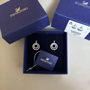 Swarovski 크리스탈 귀걸이 1.2cm