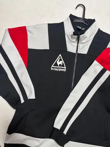 르꼬끄 스포르티브 집업 저리 자켓 블랙/레드/화이트