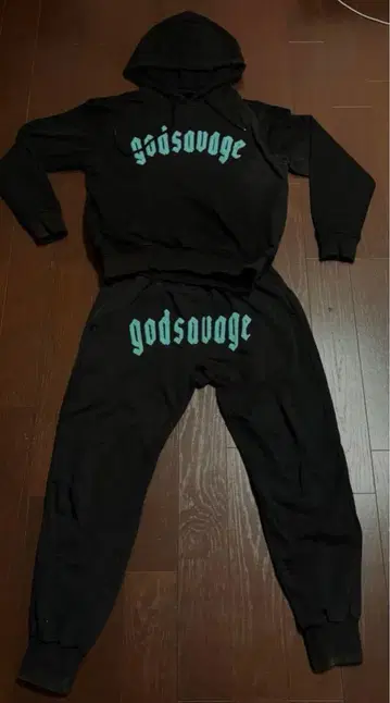 godisavage 후드티