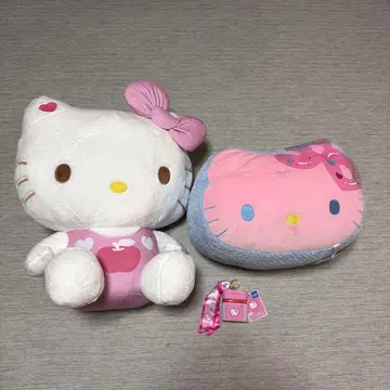 헬로키티 봉제 인형 & 쿠션 & 스카프 포함 참 파우치 3종 세트 판매
