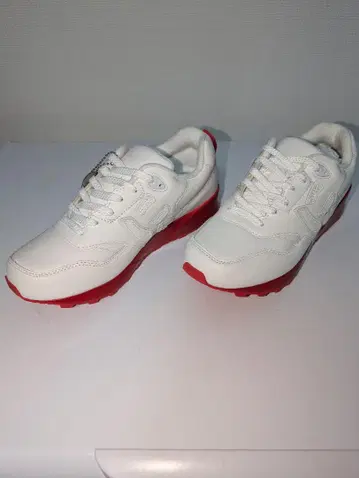 [미사용]뉴즈be [ WHITE x RED ]