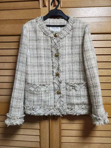 노카라 트위드 자켓 화이트 계열