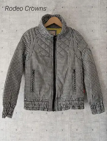 로데오 크라운 블랙과 화이트 체크 무늬 자켓