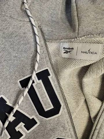 Reebok Nautica 크롭 후드티 그레이