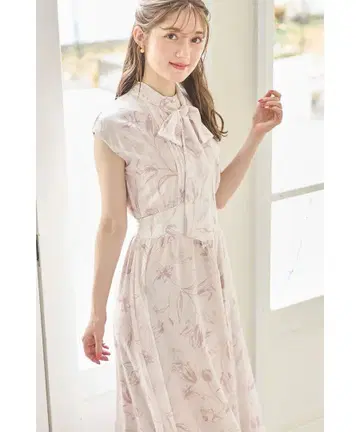 tocco 토코 꽃무늬 슬리브리스 원피스
