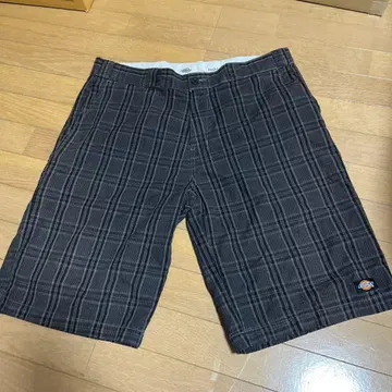 Dickies 체크 무늬 숏팬츠
