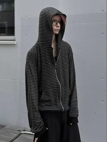 LUV CODE stripe zip up 후드티