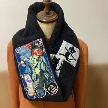 핸드메이드 넥워머 미나 페르호넨 자투리 천 사용 WORLD