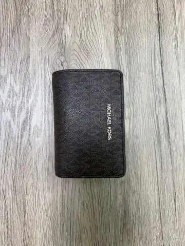 MICHAEL KORS 다크 브라운 접이식 지갑