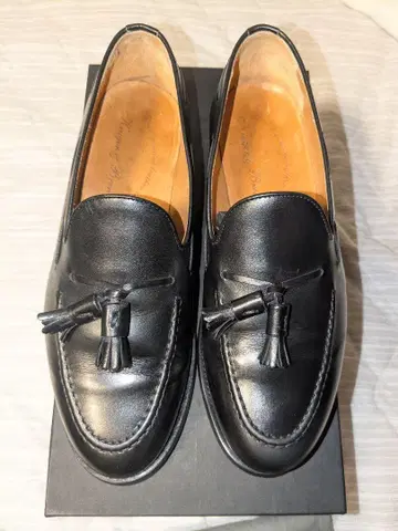 Kruger & Brent 태슬 로퍼 26.0cm