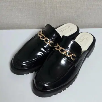 Launa lea 라우나레아 가죽 로퍼 뮬 블랙