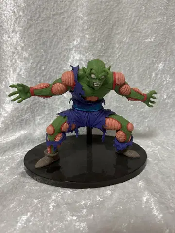 드래곤볼 피콜로 피규어