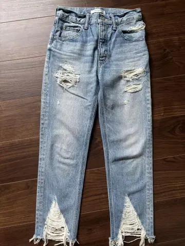 MOUSSY 데미지 가공 라이트 블루 데님 팬츠 24