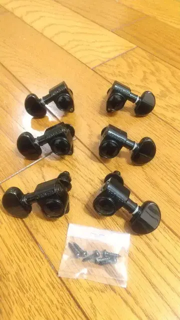 GROVER 페그 L3 R3 블랙
