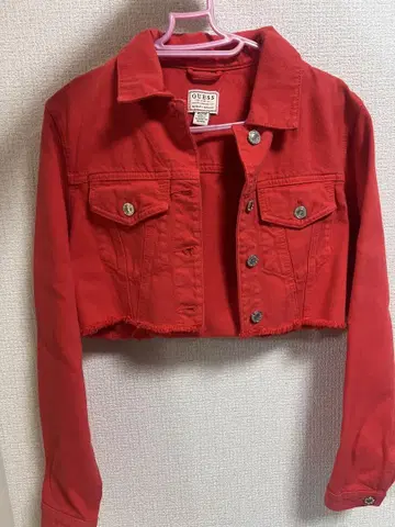 GUESS 레드 크롭 자켓