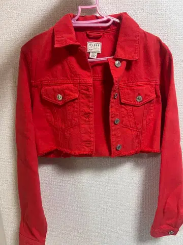GUESS 레드 크롭 자켓
