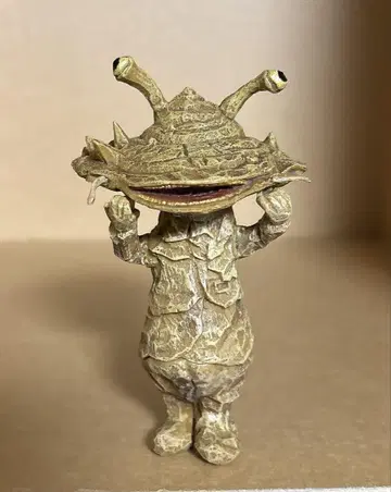 하시모토 미오의 울트라 괴수 조각해 봤다. 카네곤