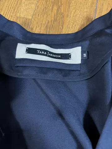 TARA JARMON 블랙 오픈 프론트 38 새상품급