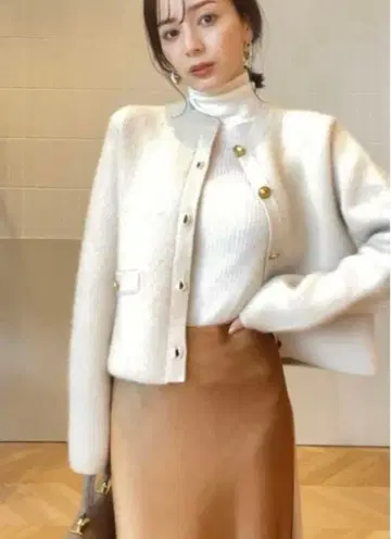 새상품급 아뉴앙스 anuans 라쿤 블렌드 노카라 니트 자켓
