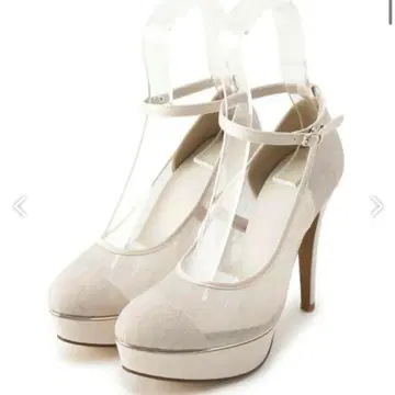 화이트 메쉬 앵클 스트랩 펌프스