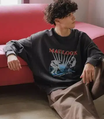 새상품급 니코앤드 상의 얇은 소재 맨투맨 M사이즈