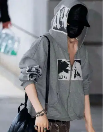 [ 새상품 ] 니키 착용 bastard 후드티