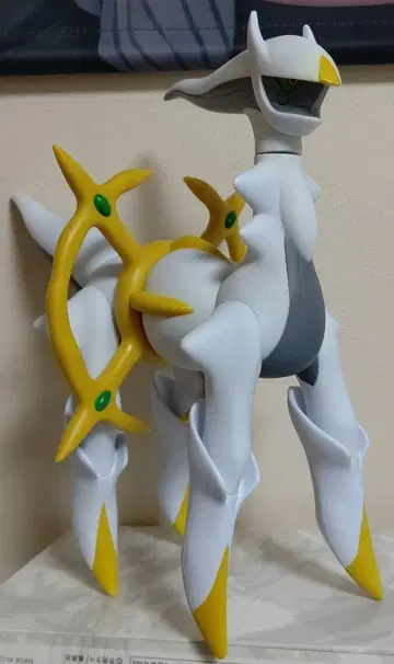 아르세우스 빅 소프트 비닐 피규어