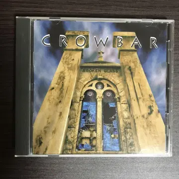 Crowbar/ Broken glass