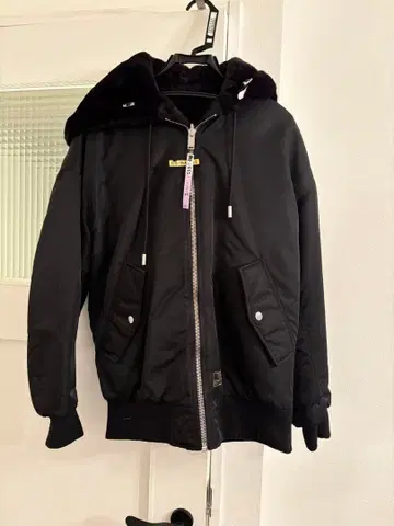 ZARA 블랙 퍼 자켓 리버서블