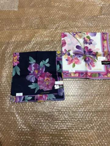 레오나르 손수건 미사용 새상품 씰 부착 2장 세트