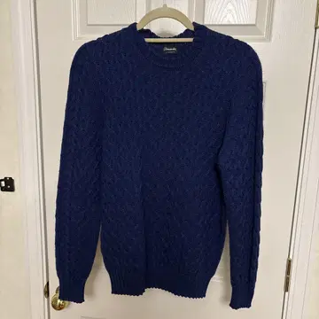 돌모어 케이블 니트 스웨터 크루넥 블루 46 이탈리아제