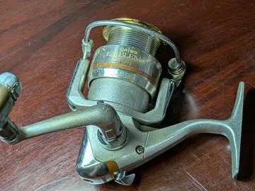 Daiwa Emblem 2500C 스피닝 릴