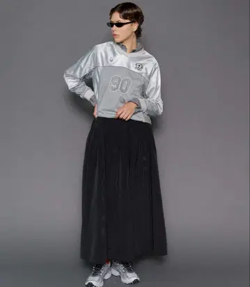 MAISON SPECIAL 모아레 볼륨 스커트