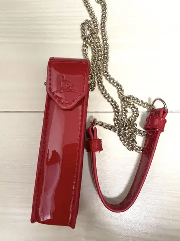 빨간색 에나멜 숄더백