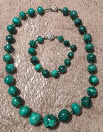 맬러카이트 목걸이와 팔찌 세트