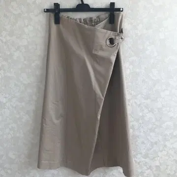 스콧 클럽 취급 랩 스커트풍 디자인 스커트