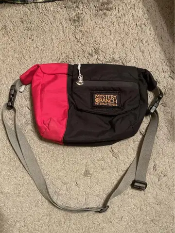 MYSTERY RANCH (미스터리 랜치 A5) 숄더백
