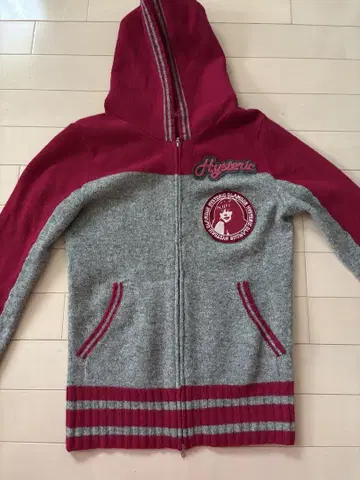 hysteric 후드 부착 집업 니트