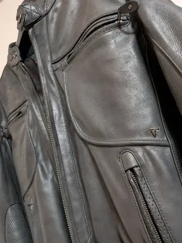 TRIUMPH 싱글 라이더 자켓