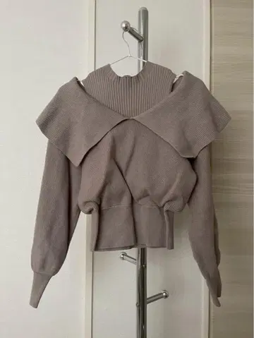 LILY BROWN 빅 칼라 레이어드 니트탑