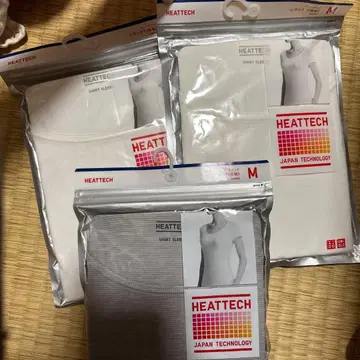 가격 인하 불가 유니클로 HEATTECH M 사이즈 반팔 3개 세트