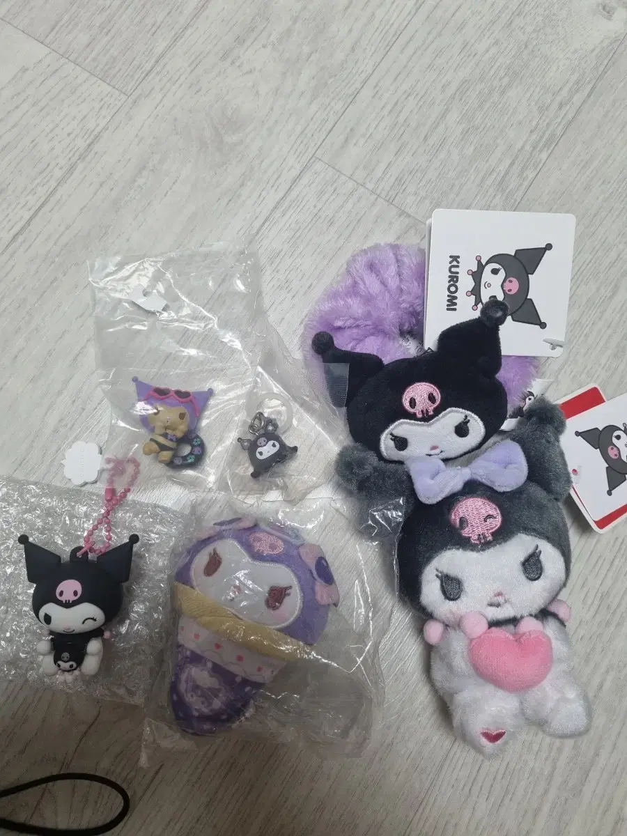 Kuromi Open Box (Keyring, Gacha, etc.)