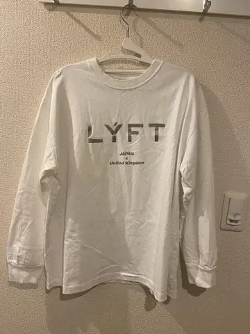 LYFT 화이트 긴팔 티셔츠