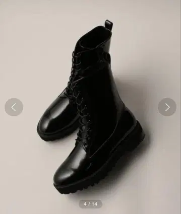 유나이티드 애로우즈 오데뜨 앤 오딜 23.5 에나멜 숏부츠 새상품급