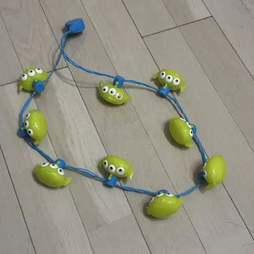 라이트업 목걸이 리틀 그린맨