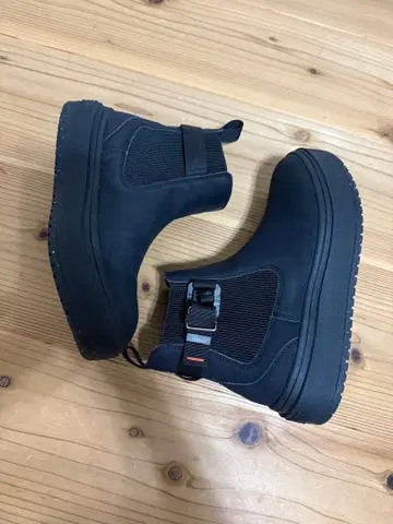 b/m 사이드 고어 부츠 통굽 블랙 버클 포함