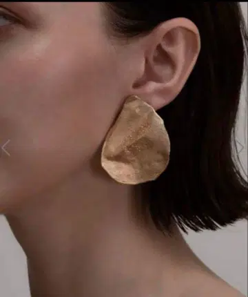 MARGE Irregular shape single pierce