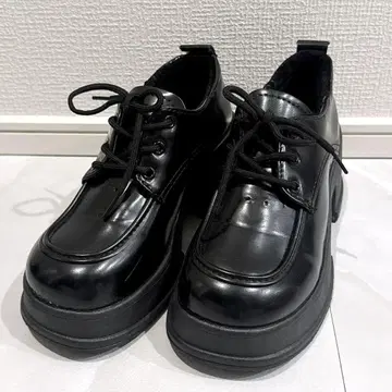 통굽 블랙 로퍼