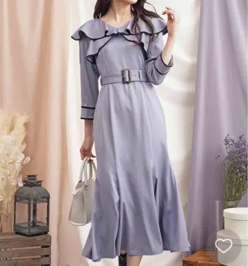 Noela 파이핑 프릴 원피스